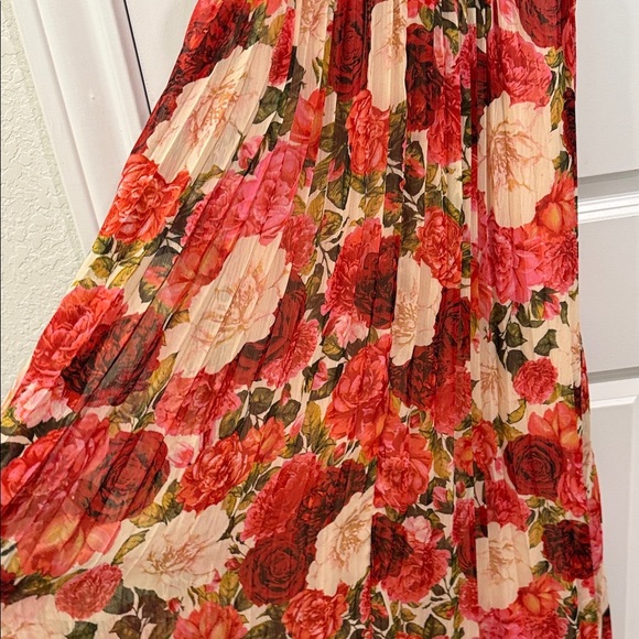 Anthropologie - Moon River - Pleated Floral Sleeveless Midi Dress - Picture 11 of 13